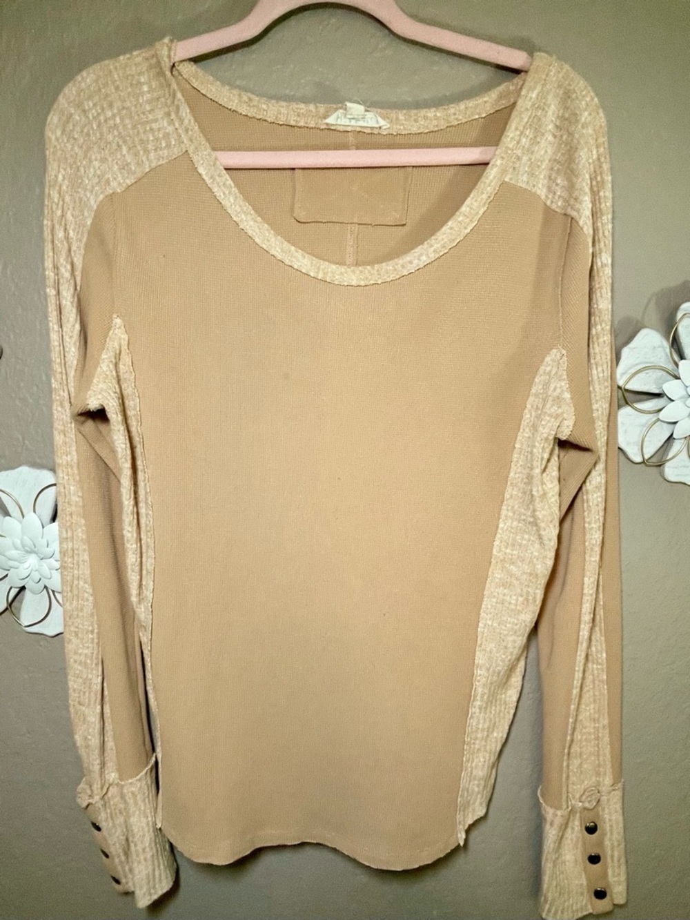 Oli & Hali Top Women’s Size Large Beige Long Sleeve Mixed Fabric Top